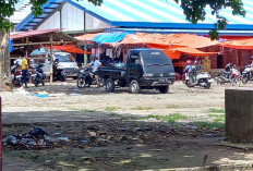 Pengujung Keluhkan Pasar Kutau Tampak Kotor