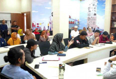 Warga Padang Kuas Pertanyakan Kesimpulan Ahli Terkait Dampak SUTT
