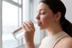 Waspada! 5 Kesalahan Saat Minum Air Putih yang Kerap Terabaikan