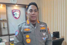 Ditlantas Polda Bengkulu Bagi Bendera Merah Putih