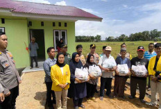 Polda Bengkulu Serahkan Bantuan 15 Rumah Secara Simbolis