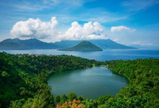 Keunikan Pantai Akesahu di Pulau Tidore, Ada Kolam Air Panas Alami di Bibir Pantai