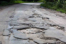 Pengendara di Minta Waspada, Jalan Lintas Barat di Seluma Banyak Berlubang 