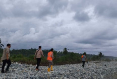 Seorang Balita Dikabarkan Hanyut di Pantai Padang Burnai