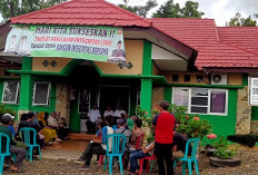 Tanyakan Gaji Belum Dibayarkan, Puluhan Petugas Kebersihan Datangi Kantor DLHK Seluma