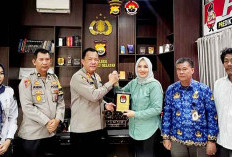 Sukses Amankan Tahapan Pilkada, Polres Bengkulu Selatan Dapat Plakat Ucapan Terima Kasih