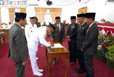 Rapat Paripurna Istimewa DPRD Seluma Sertijab dan Penyampaian Pidato Bupati