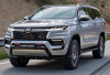 Toyota Fortuner 2025 Hybrid SUV Tangguh, Modern, dan Lebih Irit Pesaing Berat Mitsubishi Pajero Sport 