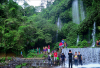 Keindahan AIr Terjun Tirai Kelambu di Lombok Tengah, Selalu Ramai pengunjung, Cocok Berlibur Bersama Keluarga