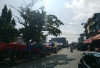 Kadis LHK Larang Masyarakat dan Pedagang Buang Sampah di Depan Pasar Ampera Manna