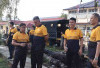 Program Jumat Bersih, Polres Bengkulu Selatan Bersihkan Lingkungan Masjid