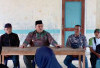 Kunjungi Warga Trans Batu Ampar, Bupati Tampung Aspirasi Sekaligus Pantau Kesiapan Kunjungan Wamen Transmigras