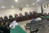 Rohidin Dituntut Penjara 8 Tahun dan Bayar Uang Pengganti Rp39 Miliar