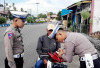Pesan Sat Lantas Polres Bengkulu Selatan untuk Pemotor: Jauh Dekat Wajib Pakai Helm!